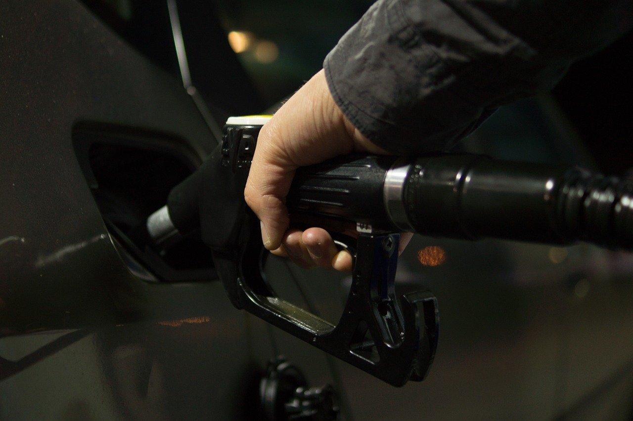 Karta paliwowa – czy warto z niej korzystać?