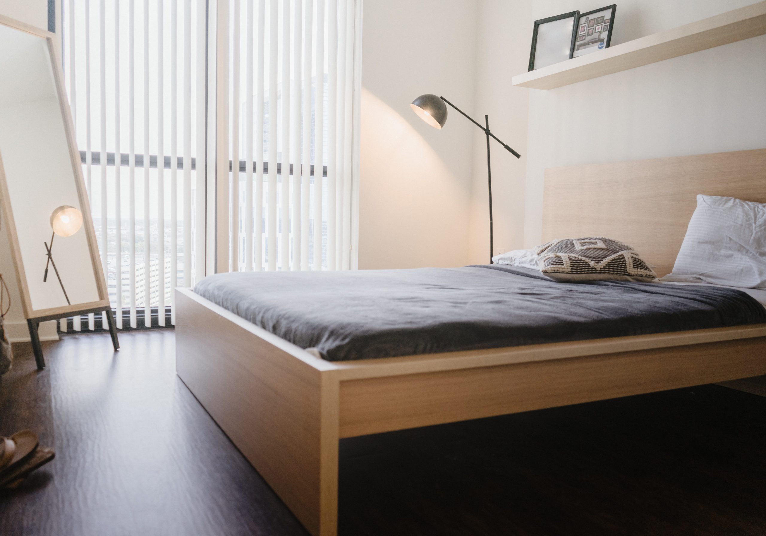 Nowoczesne łóżka bukowe – dlaczego warto je wybrać?