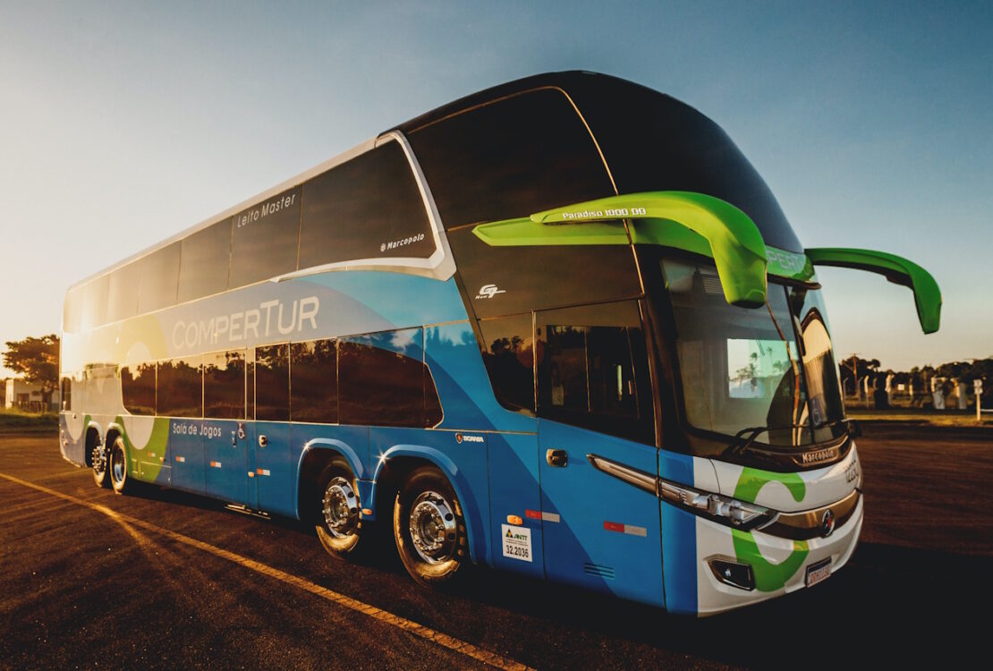 wypozyczenie autobusu z kierowca