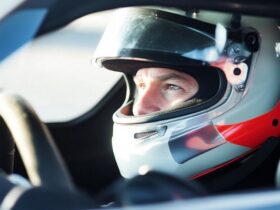 zawodnicy wyscigi samochodowe