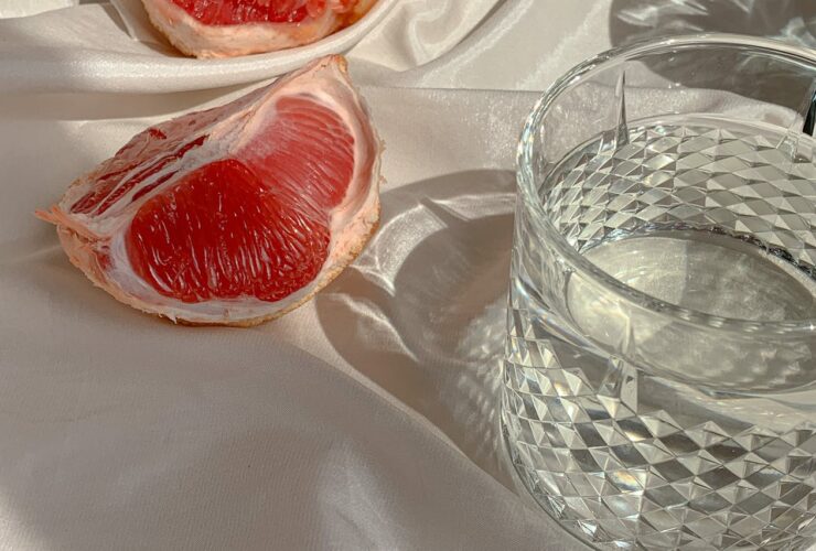 Dlaczego nie można jeść grejpfrutów podczas przyjmowania leków? - Relaks przyjmowanie lekow a owoce