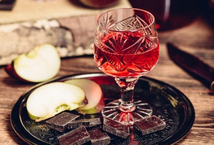 Przyrządzanie nalewek – którą koniecznie trzeba zrobić chociaż raz w życiu - Relaks domowa nalewka