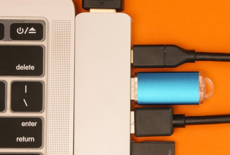 Udostępnianie ekranu PC na TV – jak to zrobić? - Informacje udostepnianie ekranu